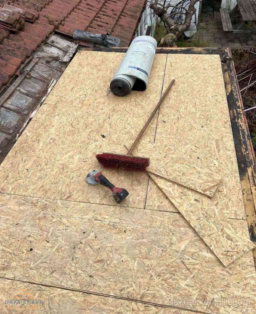 Dakrenovatie afgerond met nieuwe bitumen dakbedekking in Hillegom
